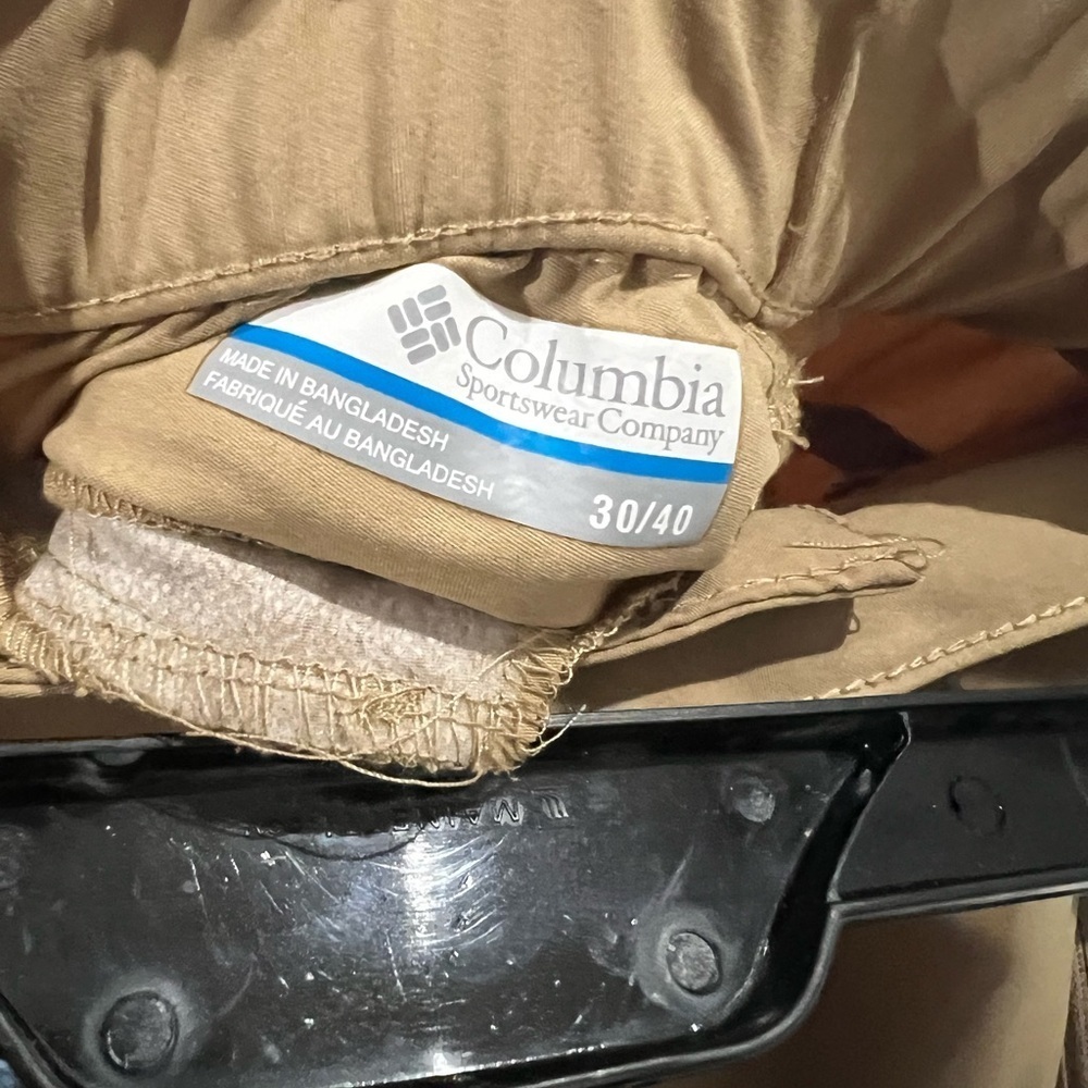 Columbia Men's Cargo Pants in Tan Size 30/40 NWOT - Picture 4 of 4